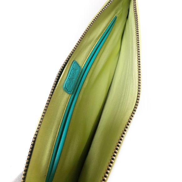 ZARA HATE ME LOVE ME CLUTCH - Picture 3 of 3